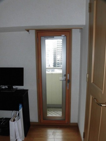 ナチュラルなのにピリッと引き締まったキッチン